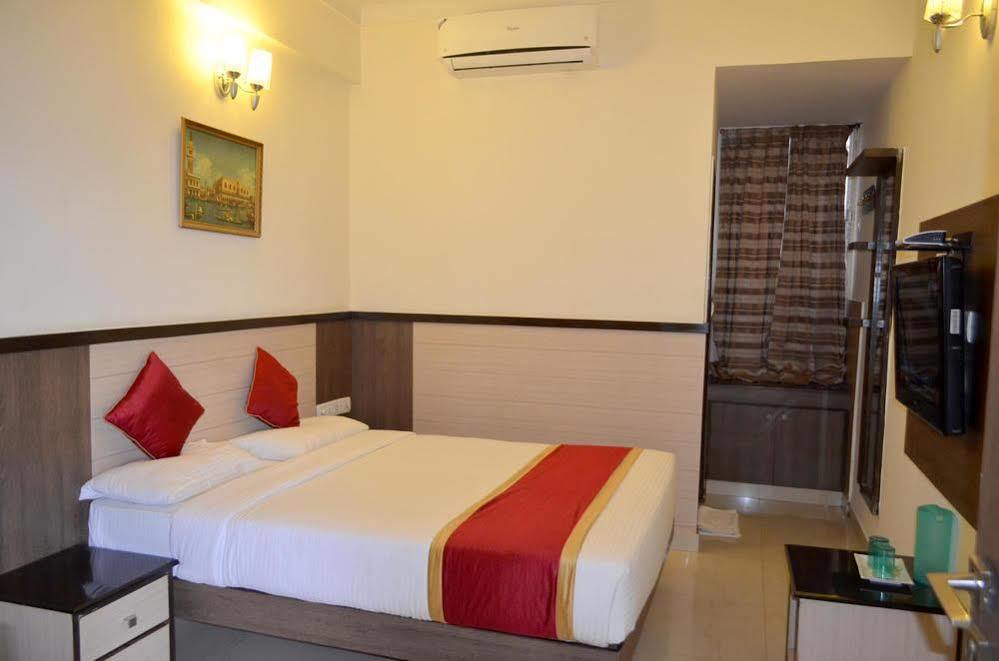 Comfort Inn Lucknow Zewnętrze zdjęcie